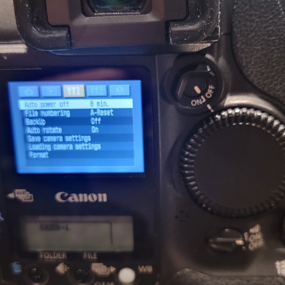 Canon EOS-1D Mark II 8.2MP Digital SLR Camera Lens 28-80mm & Charger - Picture 8 of 15